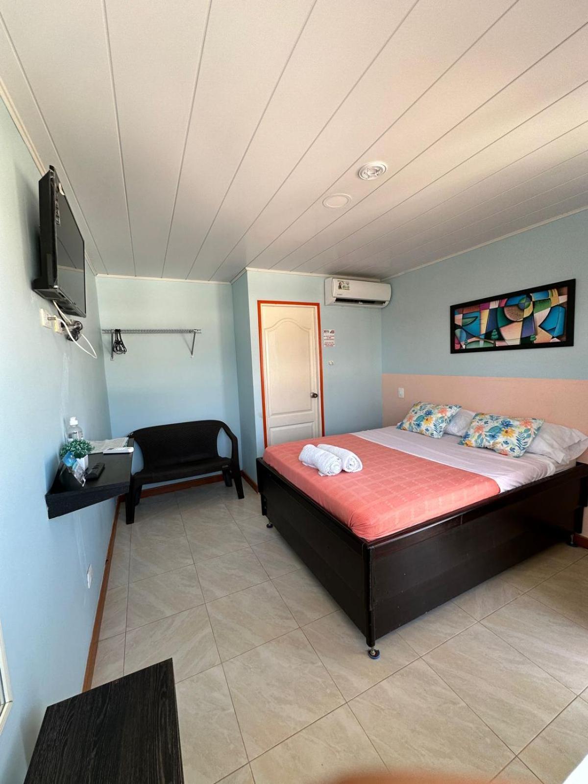 Victoria'S Gennie Bay Village Hostal San Andrés Dış mekan fotoğraf