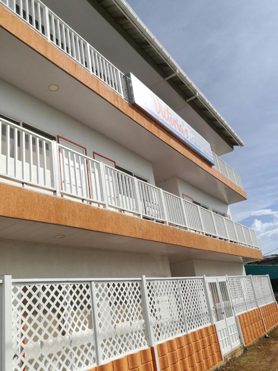 Victoria'S Gennie Bay Village Hostal San Andrés Dış mekan fotoğraf