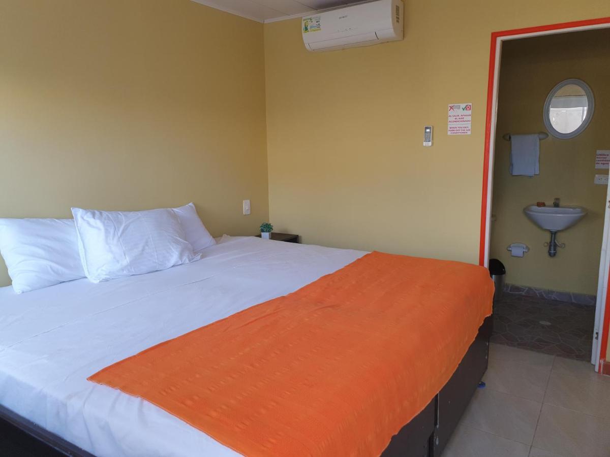 Victoria'S Gennie Bay Village Hostal San Andrés Dış mekan fotoğraf