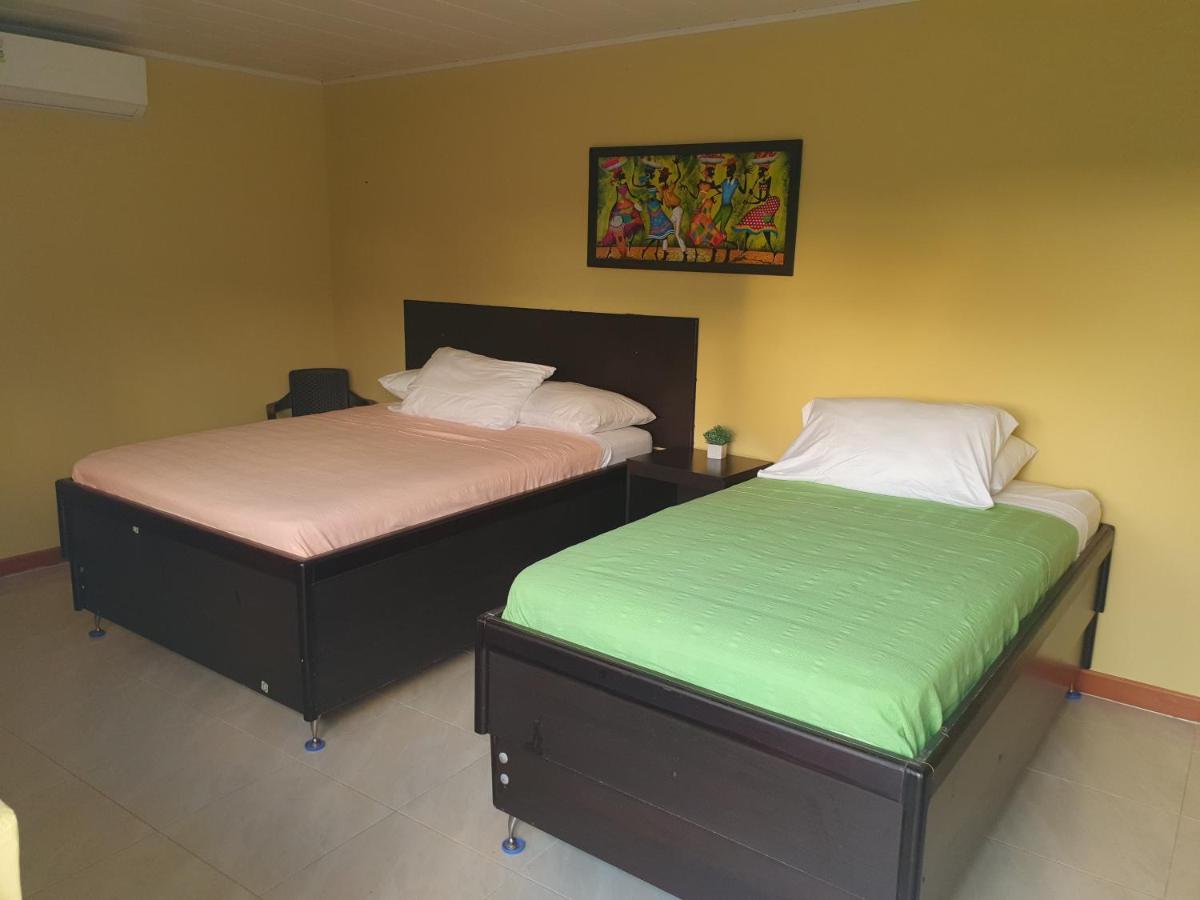 Victoria'S Gennie Bay Village Hostal San Andrés Dış mekan fotoğraf