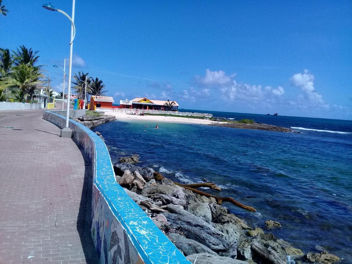 Victoria'S Gennie Bay Village Hostal San Andrés Dış mekan fotoğraf